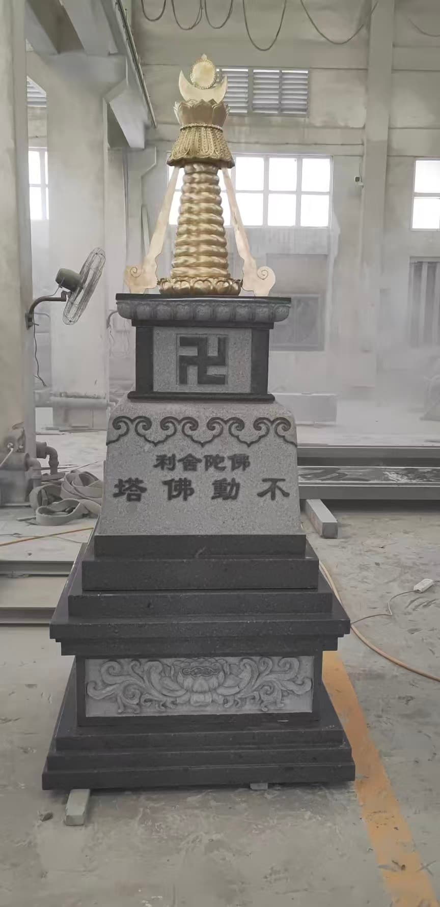 佛塔頂端