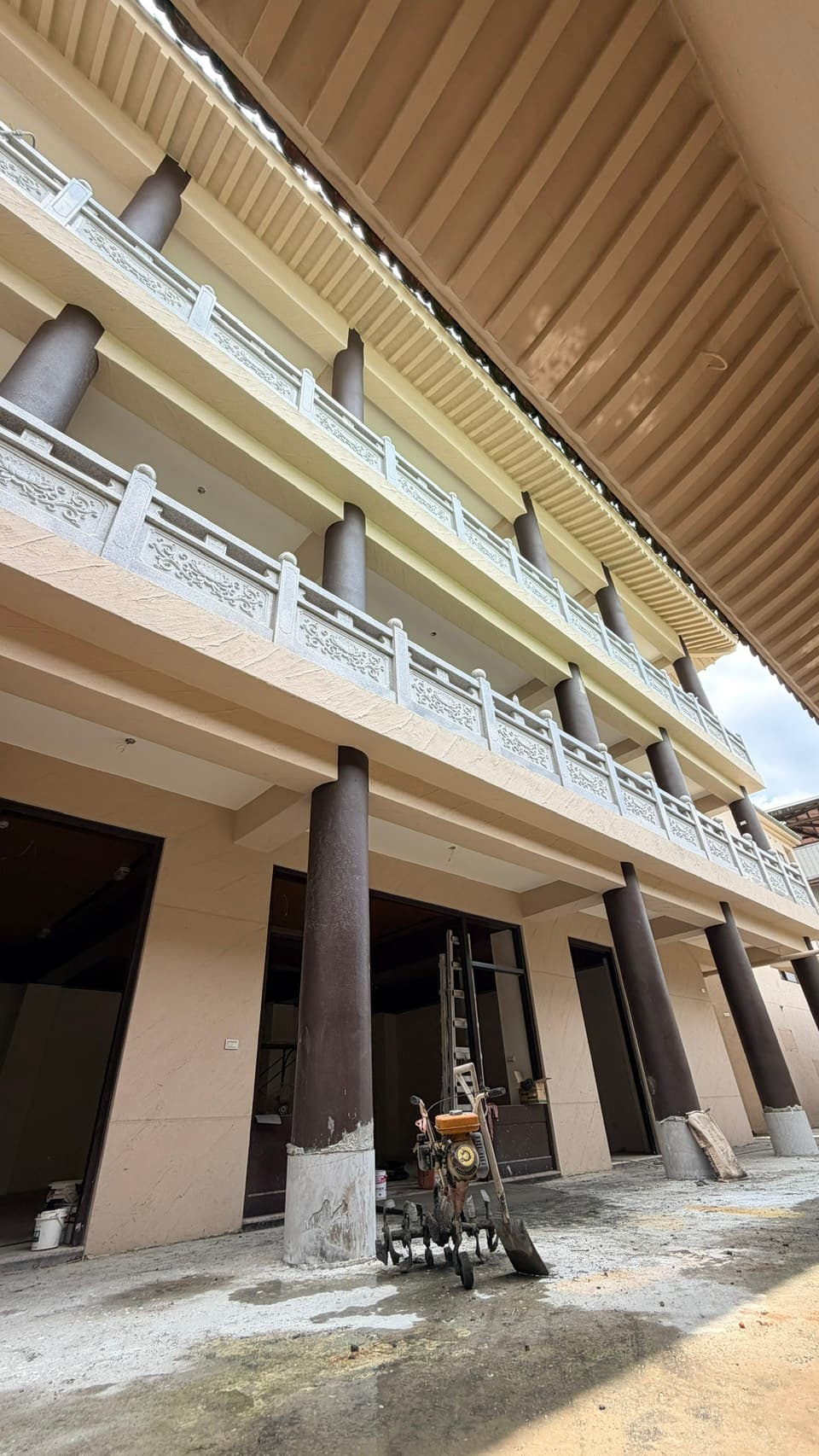 開山和尚禪敬老法師巡視妙喜山寺建設工程